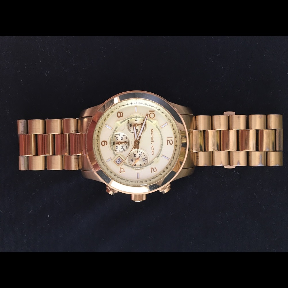 Watch - Picture 2 of 4